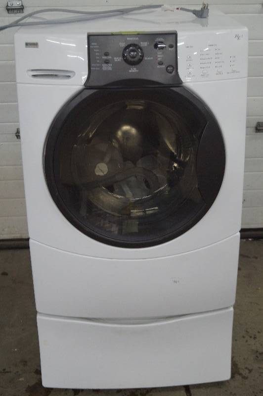 Kenmore Washer and Pedestal Stand