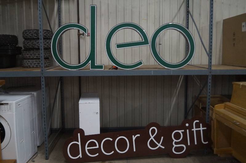 Decor and Gift Sign