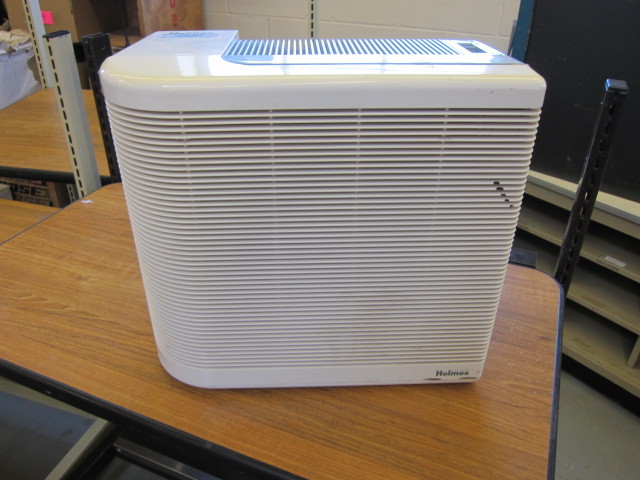 lot 3 image: Air Purifier