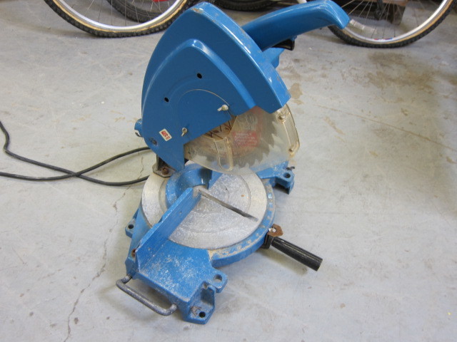 lot 22 image: Miter Saw