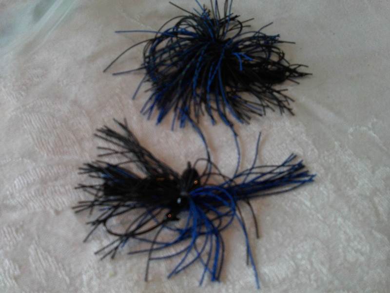 3   38 oz jig heads