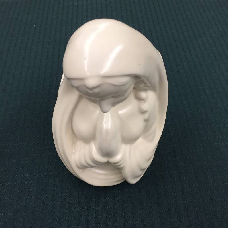 lot 67 image: Lovely Cream White Vintage Madonna Virgin Mary Pray for Us Porcelain Statue Planter Trinket Holder USA by Haeger Potteries