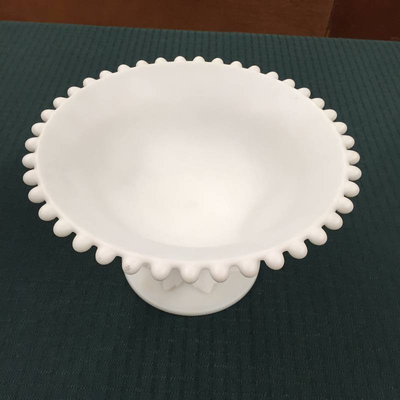 lot 78 image: Very Unusual Vintage Alabaster Style Large Footed Pedestal Bowl - Much Heavier Than Milk Glass