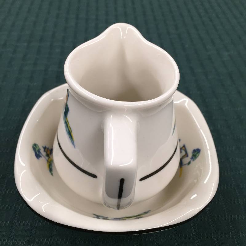 lot 85 image: Lovely Vintage Syracuse China ASHTRAY Cloister Sea Island Resort Hotel 13-D & 13-B Hotels Creamer