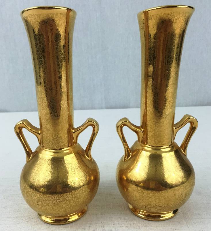 lot 51 image: 2 LOVELY & RARE ANTIQUE OSBORNE CHINA VASES PICKARD 22K GOLD GILT HAND PAINTED VICTORIAN COURTING COUPLE SCENE - 8 TALL - EXCELLENT