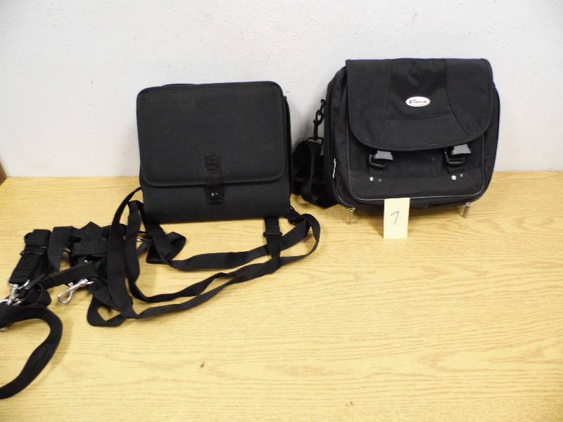 Targus Case & BleacherStadium Seat