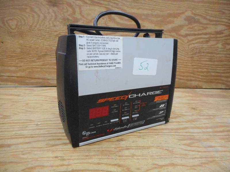 lot 52 image: Schumacher 2812 Amp 12Volt Batter...