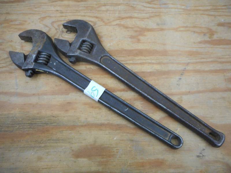 lot 59 image: (2) Heavy Duty 18 Cresent Wrenches...