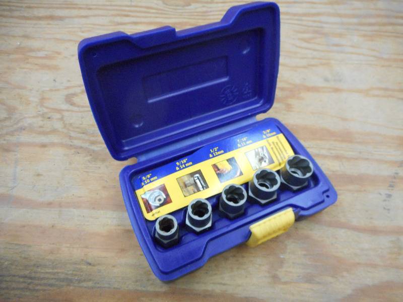 lot 79 image: Irwin 5-Piece EZ-Out Set ...