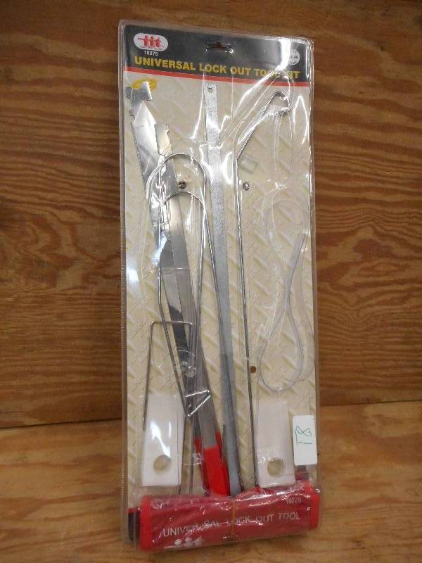 lot 81 image: Unuiversal Lock-Out Kit #16275...