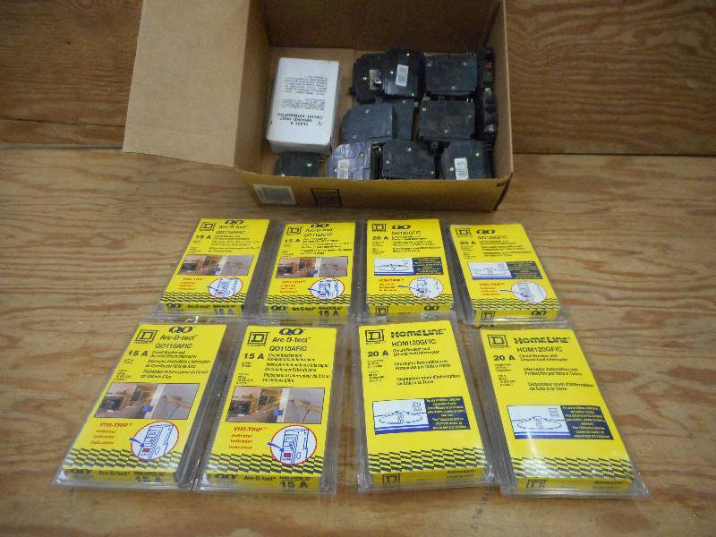 lot 86 image: Box Of Unused Square-D 15Amp20Amp ...