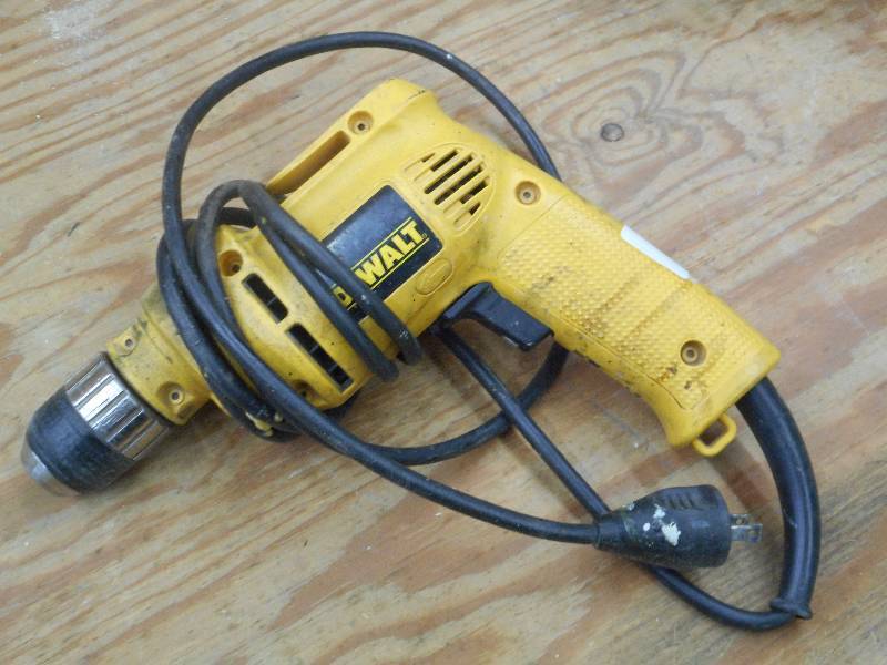 lot 124 image: DeWalt 38 VSR Drill ...