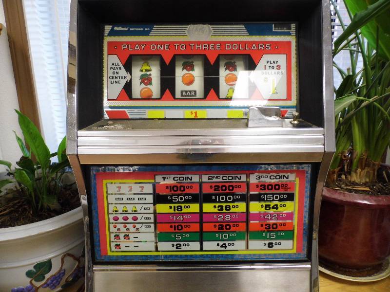 1979 Williams Slot Machine - No reserve