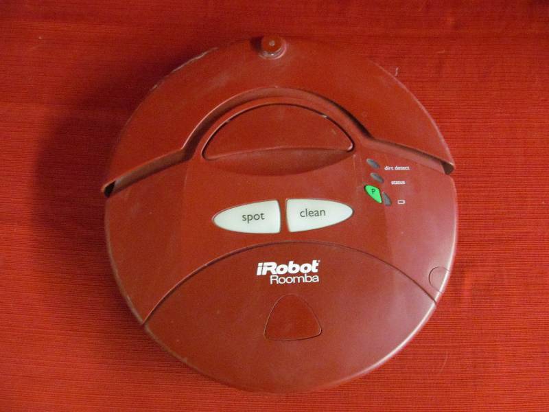 I Robot sweeper vacuum