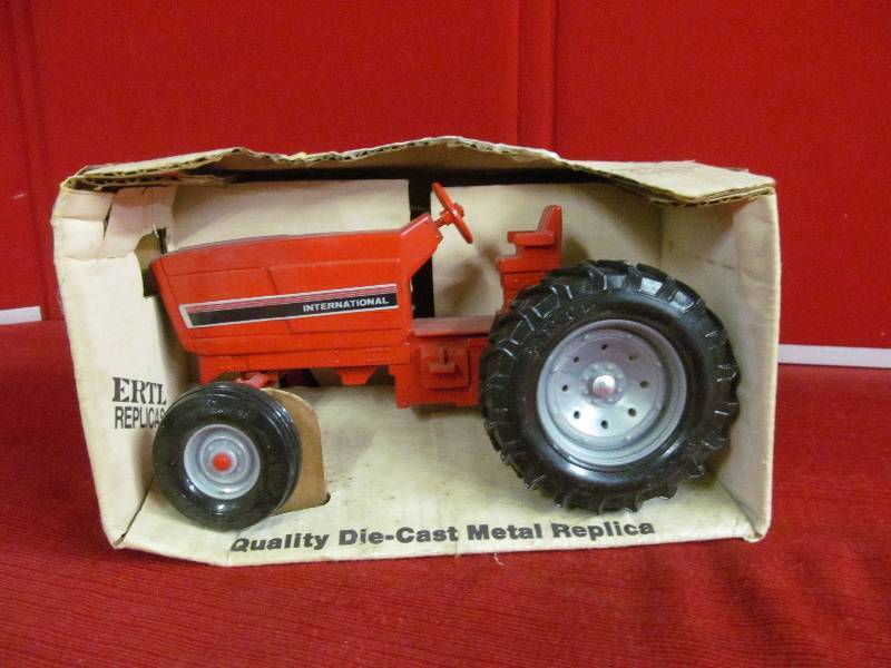 Ertl tractor
