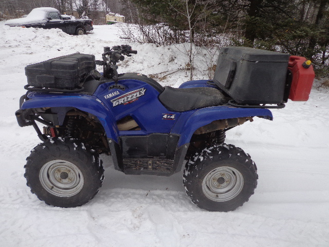 Blue 2009 Yamaha Grizzly 550 FI 4Wheeler