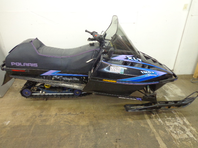 Black 1993 Polaris XLT 580 Special Snow Mobile