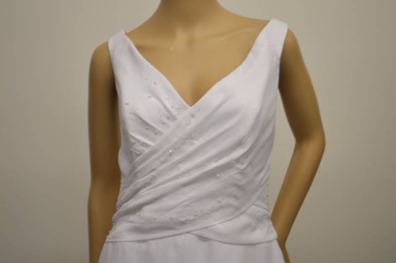 lot 7 image: Eden Bridals White Bridal Gown