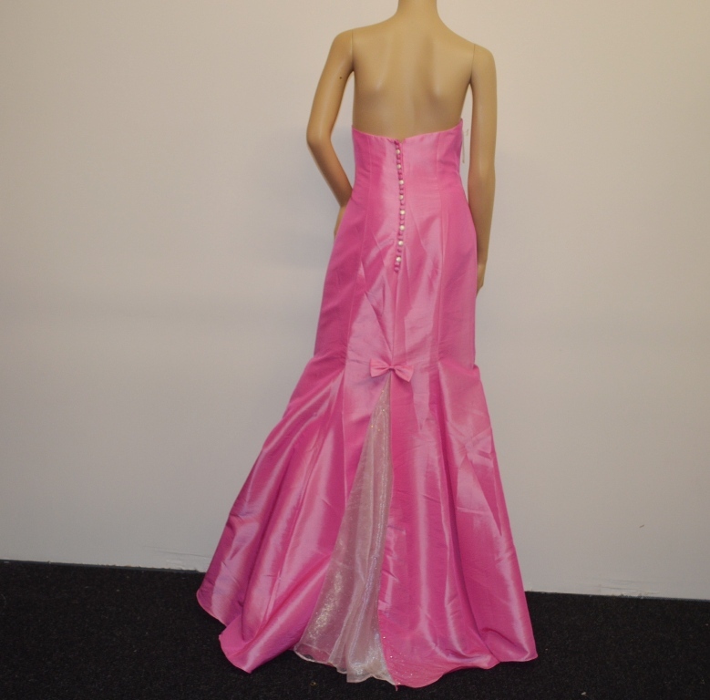 lot 49 image: Landa Pink Special Occasion Dress