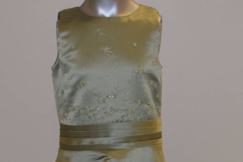 lot 100 image: Olive Green Flower Girl Dress