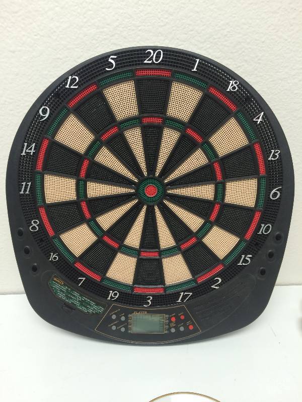 lot 18 image: Electronic Dartboard