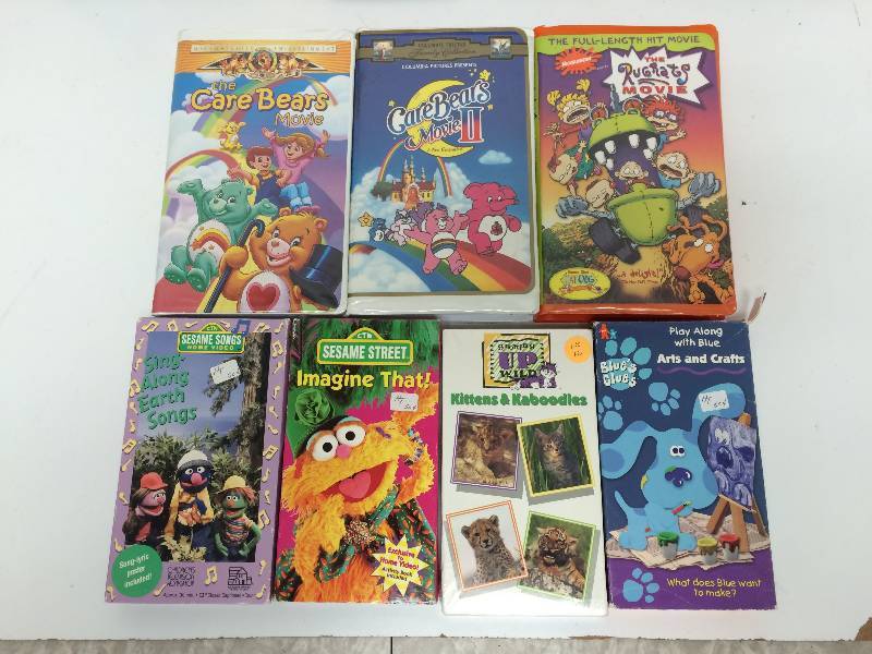 lot 15 image: Kids VHS Tapes