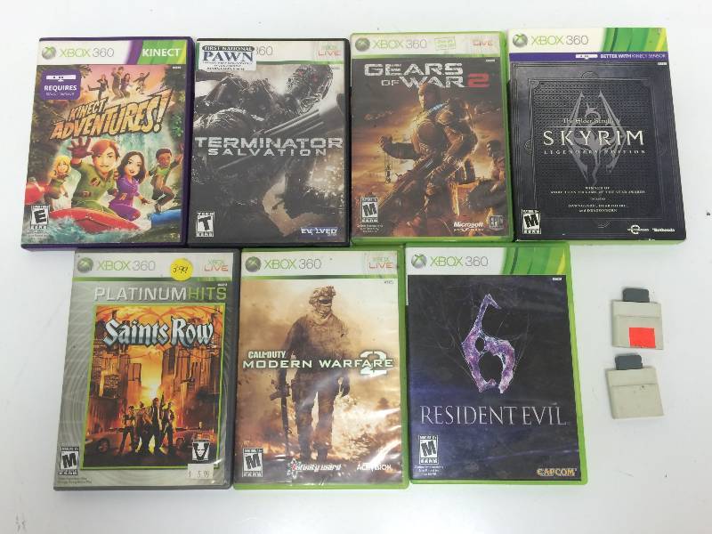 lot 17 image: XBOX 360 Games and 2 Memory Units