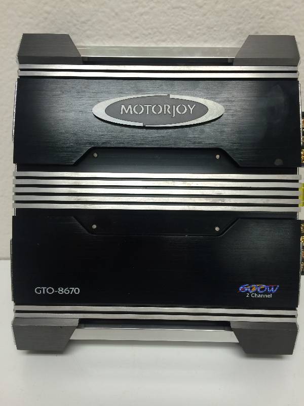 lot 5 image: 600W Amplifier