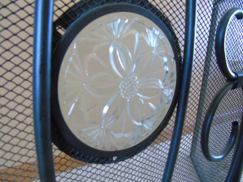 lot 4 image: Fireplace screen with crystal insert
