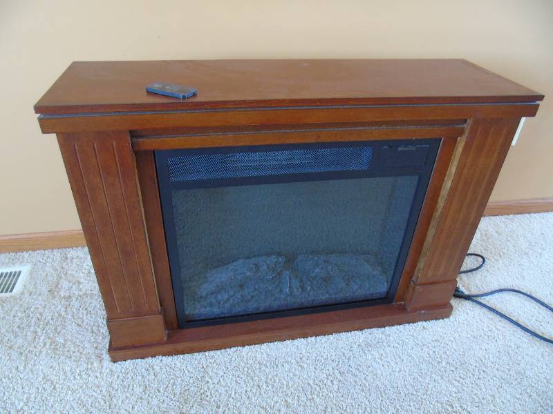 lot 7 image: Electric Fireplace