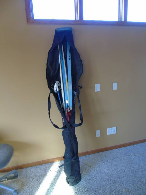 lot 41 image: 2 sets of Cross Country Skis