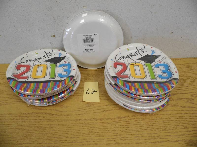 11 Packs of Paper Plates