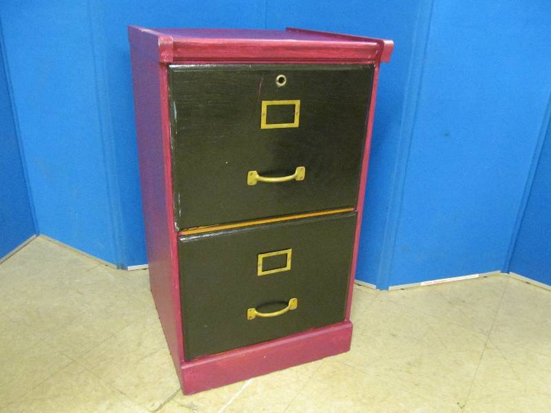 lot 3 image: file cabinet