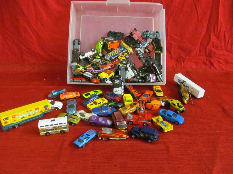 lot 19 image: Matchbox cars