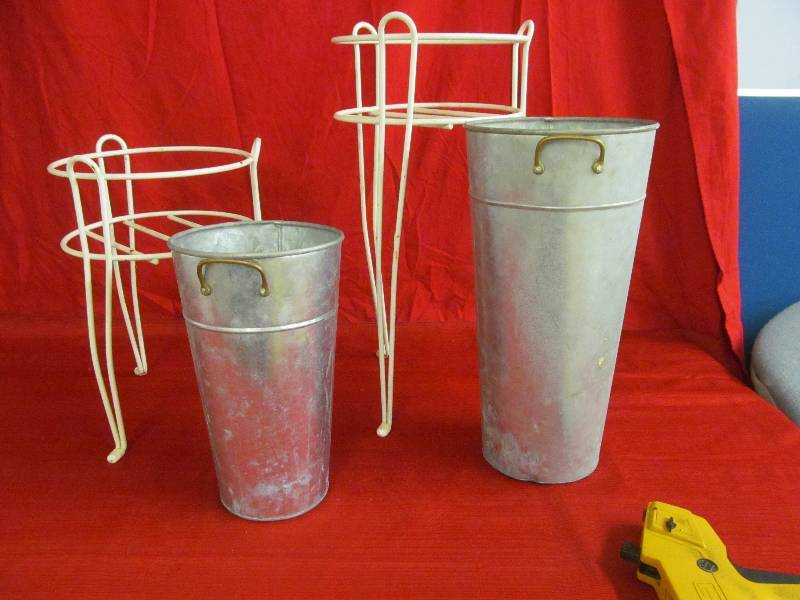 lot 23 image: flower pot stands