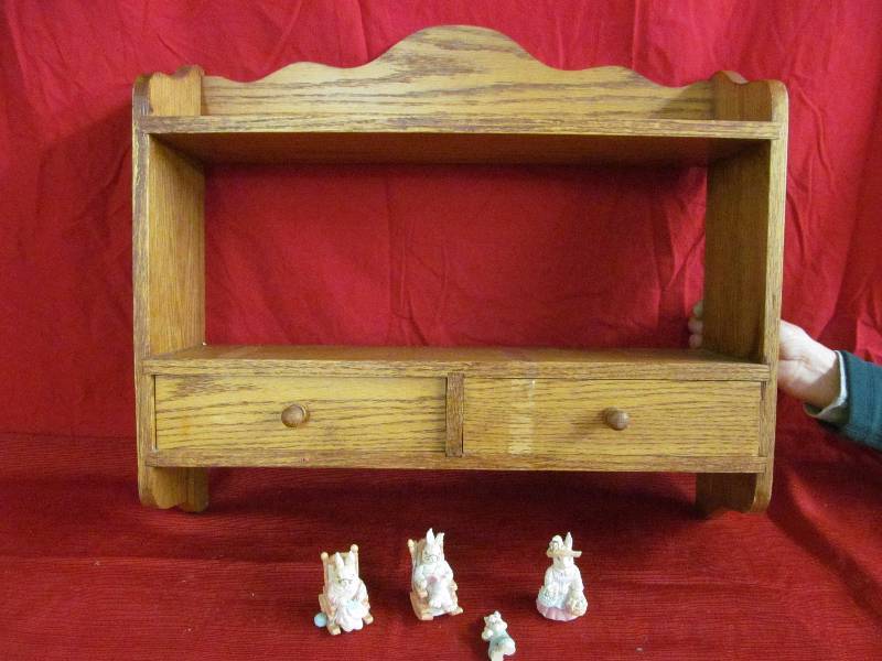 lot 37 image: wood shelf