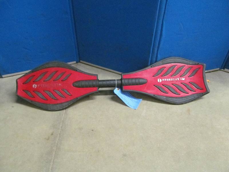 lot 58 image: Ripstik Caster board
