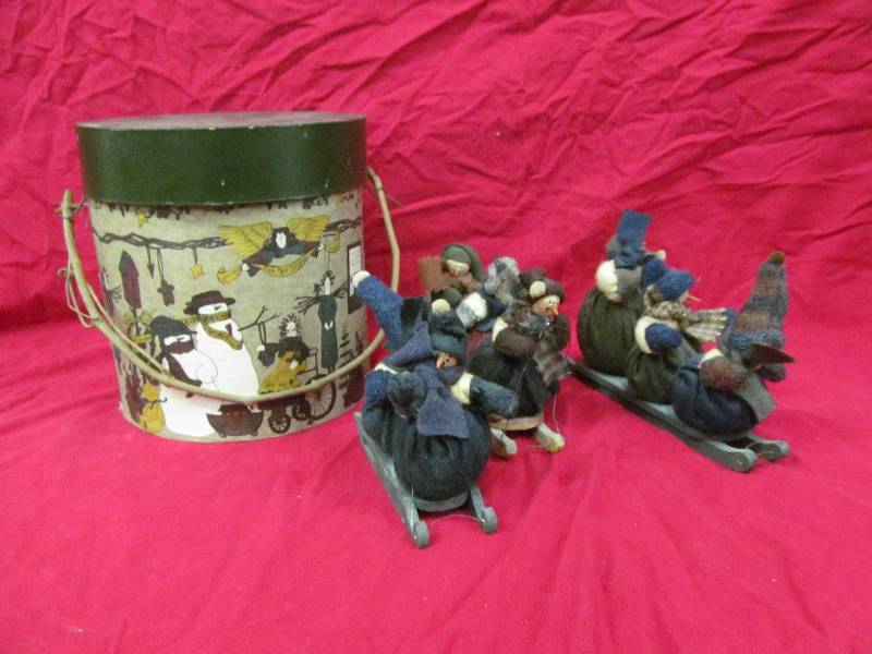 lot 87 image: dcor boxes