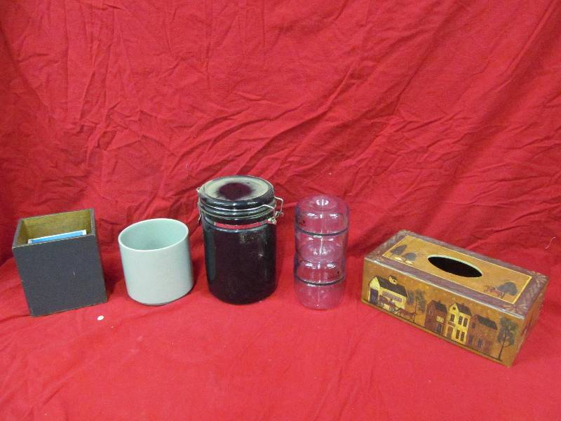 lot 113 image: Schwarzkopf containers