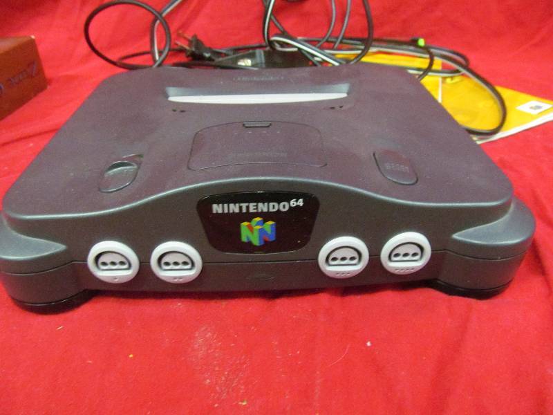 lot 119 image: Nintendo player