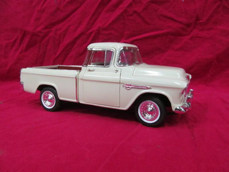 lot 138 image: 1955 Apache