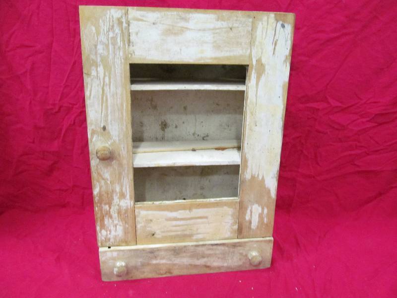 lot 154 image: Cabinet