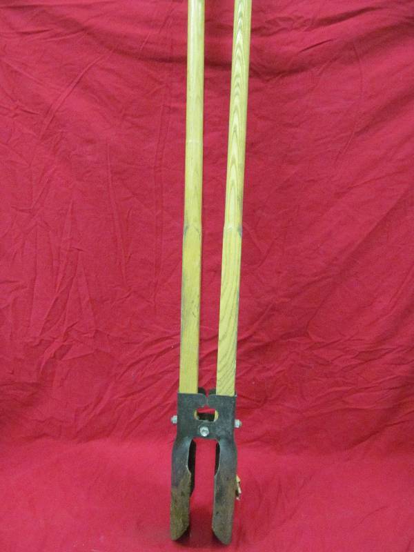 lot 159 image: Post Hole Digger