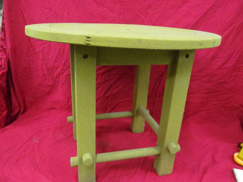 lot 171 image: Patio Table
