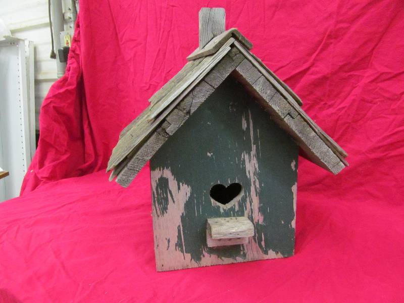 lot 174 image: Bird House