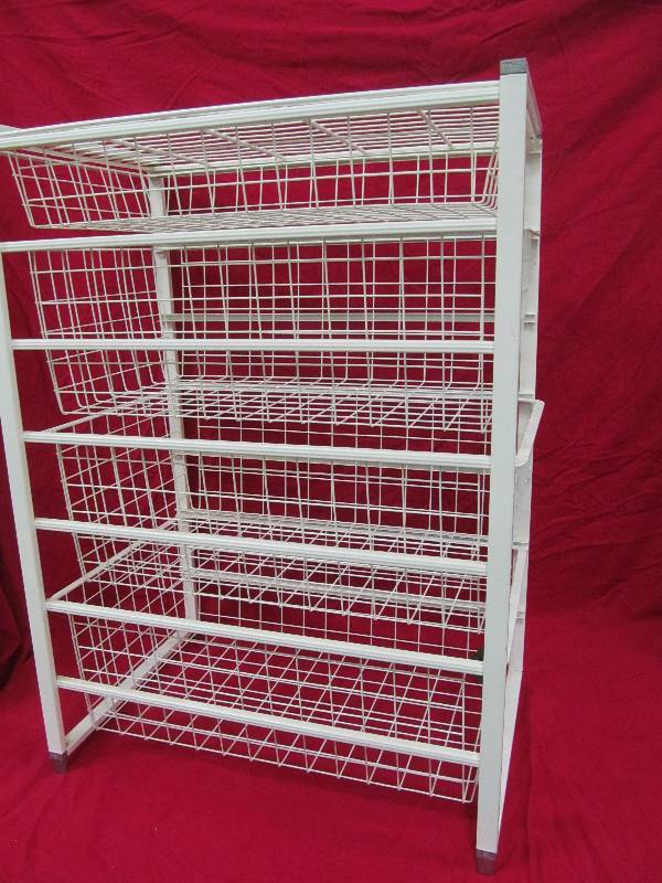lot 190 image: Basket Rack