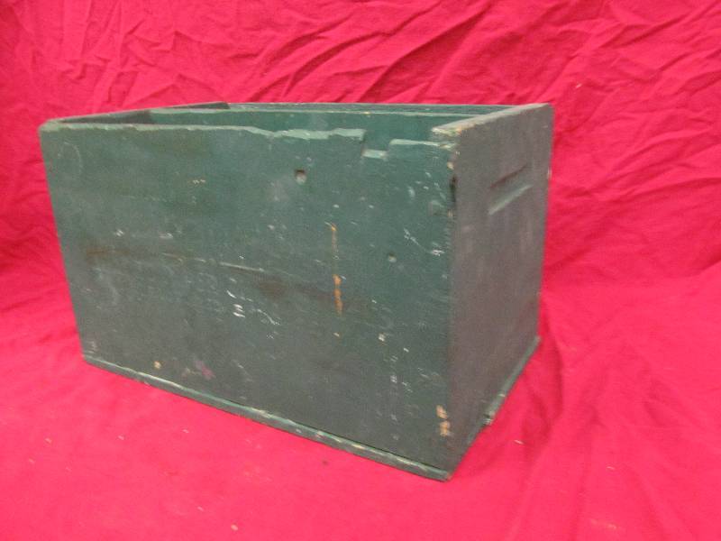 lot 220 image: Wood Box