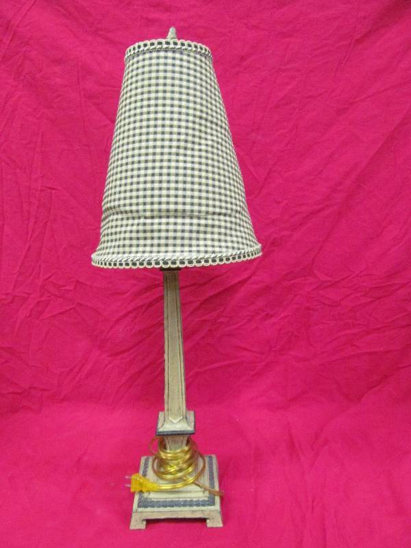lot 239 image: Lamp