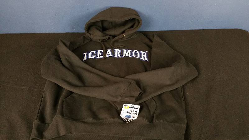 lot 82 image: Ice Armor Large Hooded Sweatshirt
