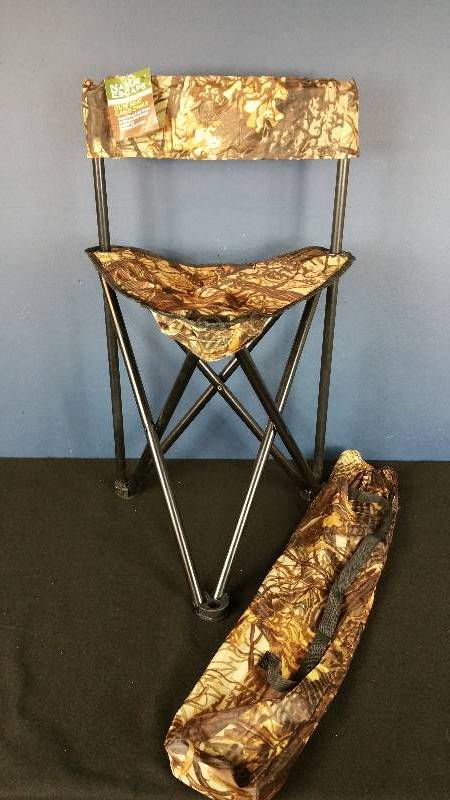 lot 96 image: Nature Escape Quik Seat Camo Chair